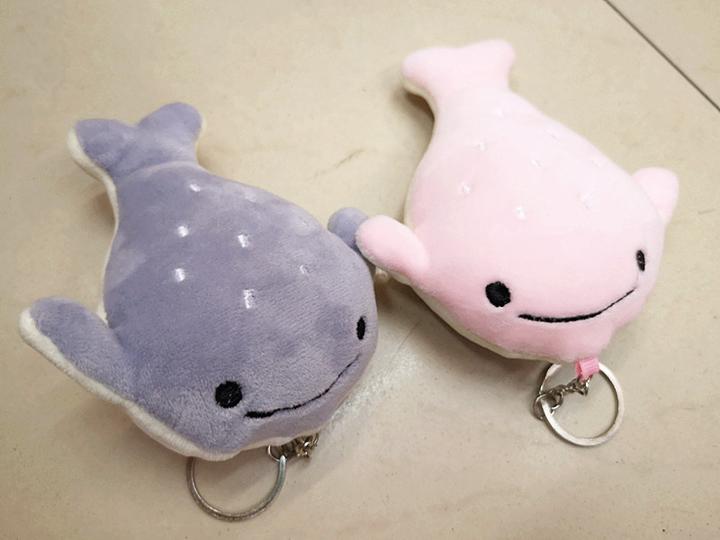 海洋动物系列扁头点点小鲸鱼玩偶公仔 可爱笑脸鲨鱼挂件匙扣-阿里巴巴