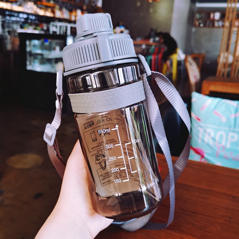 Curious Kid Large-Capacity Water Cup Water Bottle Sports Fitness Big Water Cup with Straw Plastic Pregnant Women Sports Bottle Strap