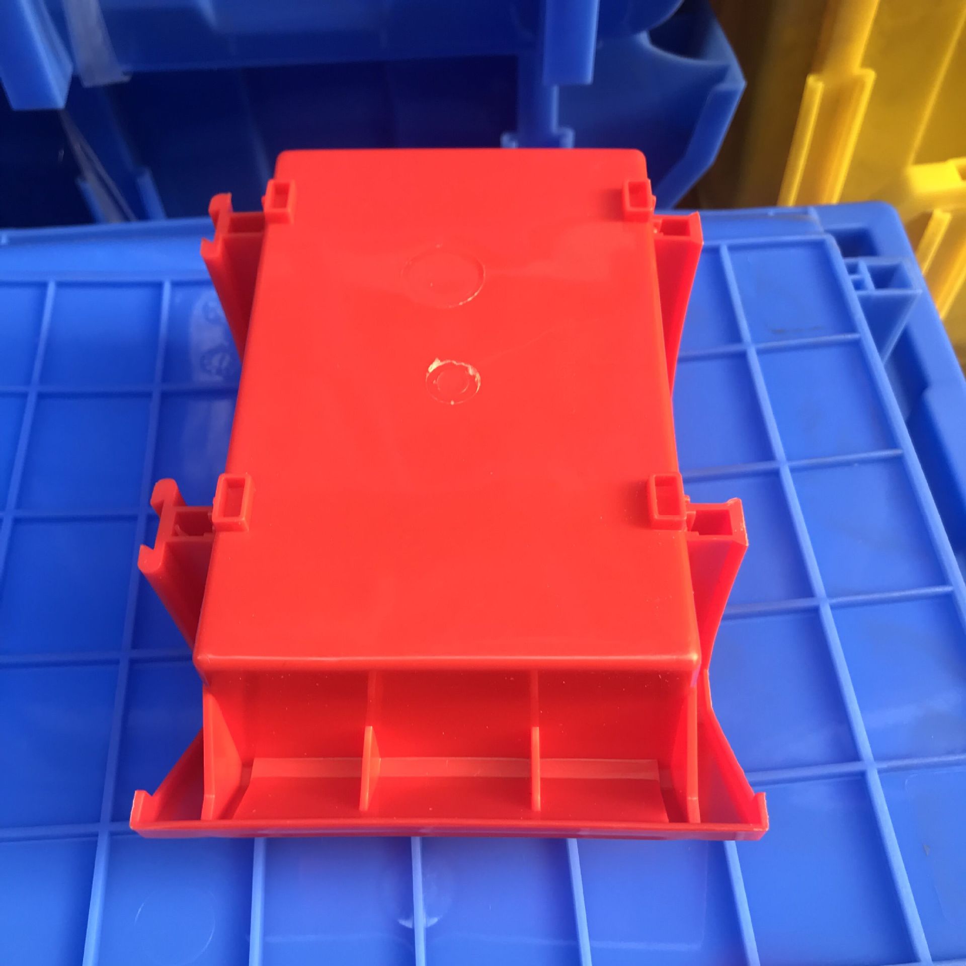 蓝色塑料零件盒 黄色斜口零件盒 pp塑料零件盒 蓝色斜口盒 可丝印