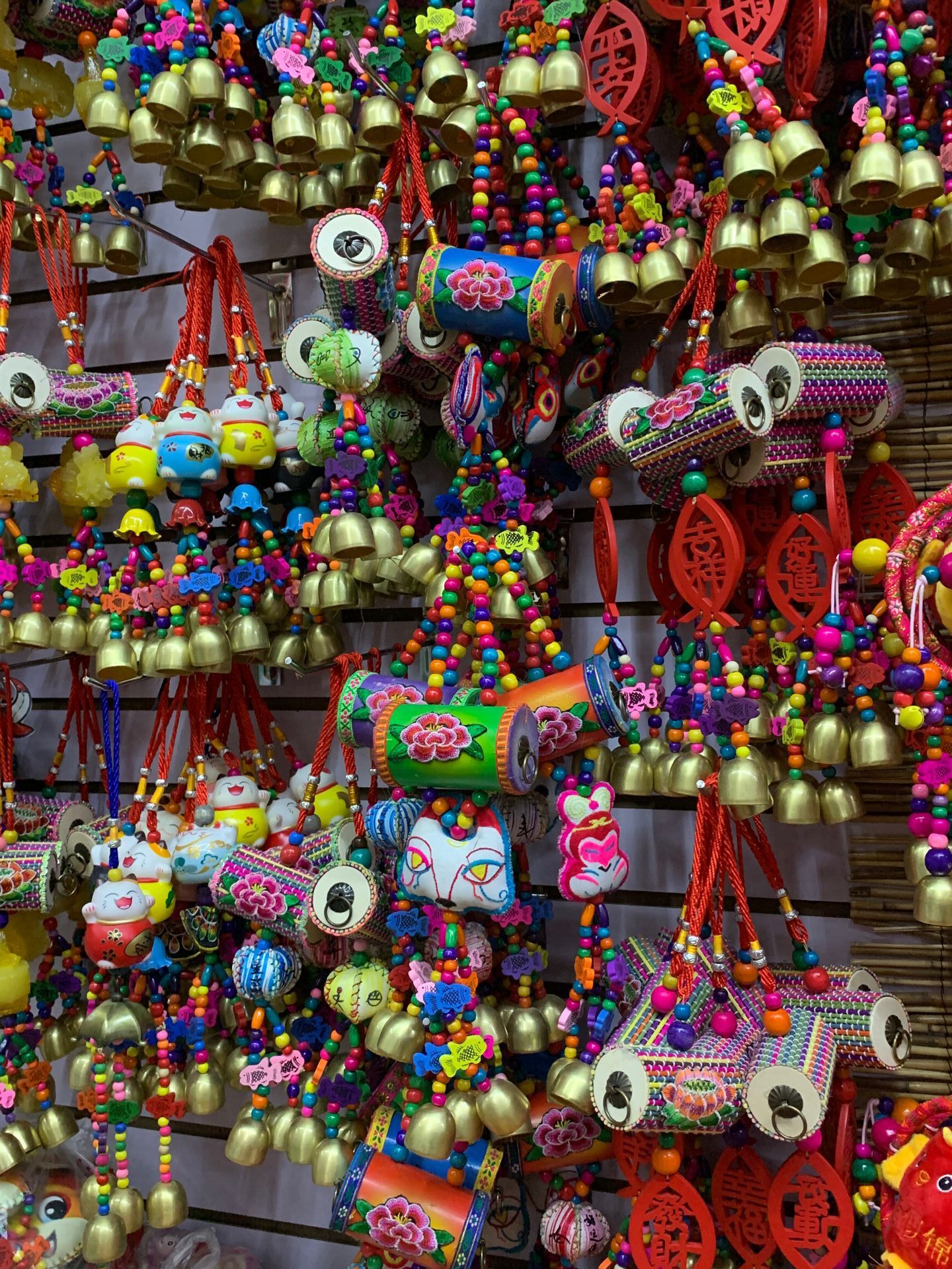 云南民族特色工艺品丽江东巴风铃挂件 竹编彩鼓红鱼片三铃