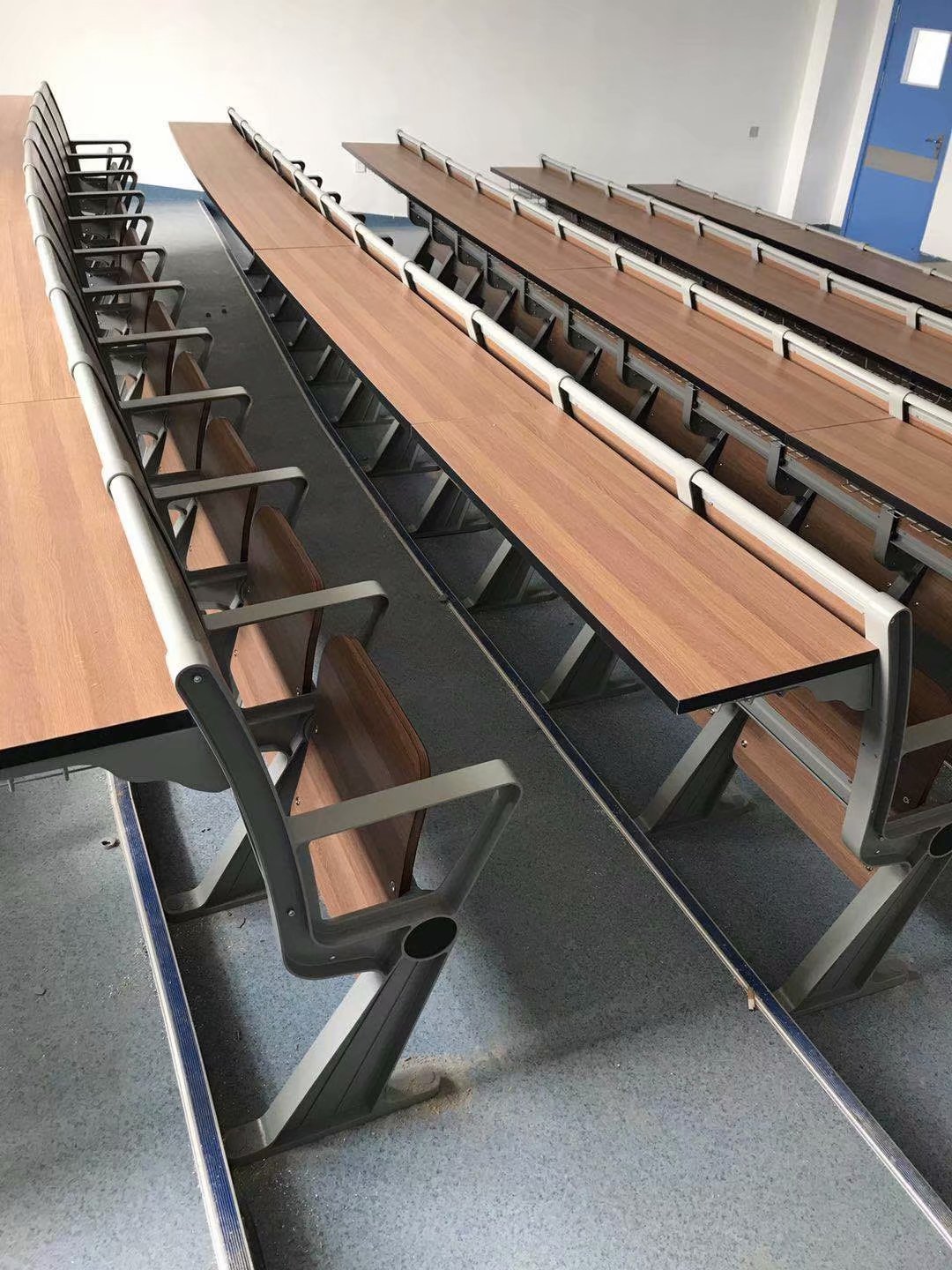 厂家直销课桌椅公共座椅 铝合金大学培训桌椅 教室固定连排阶梯椅