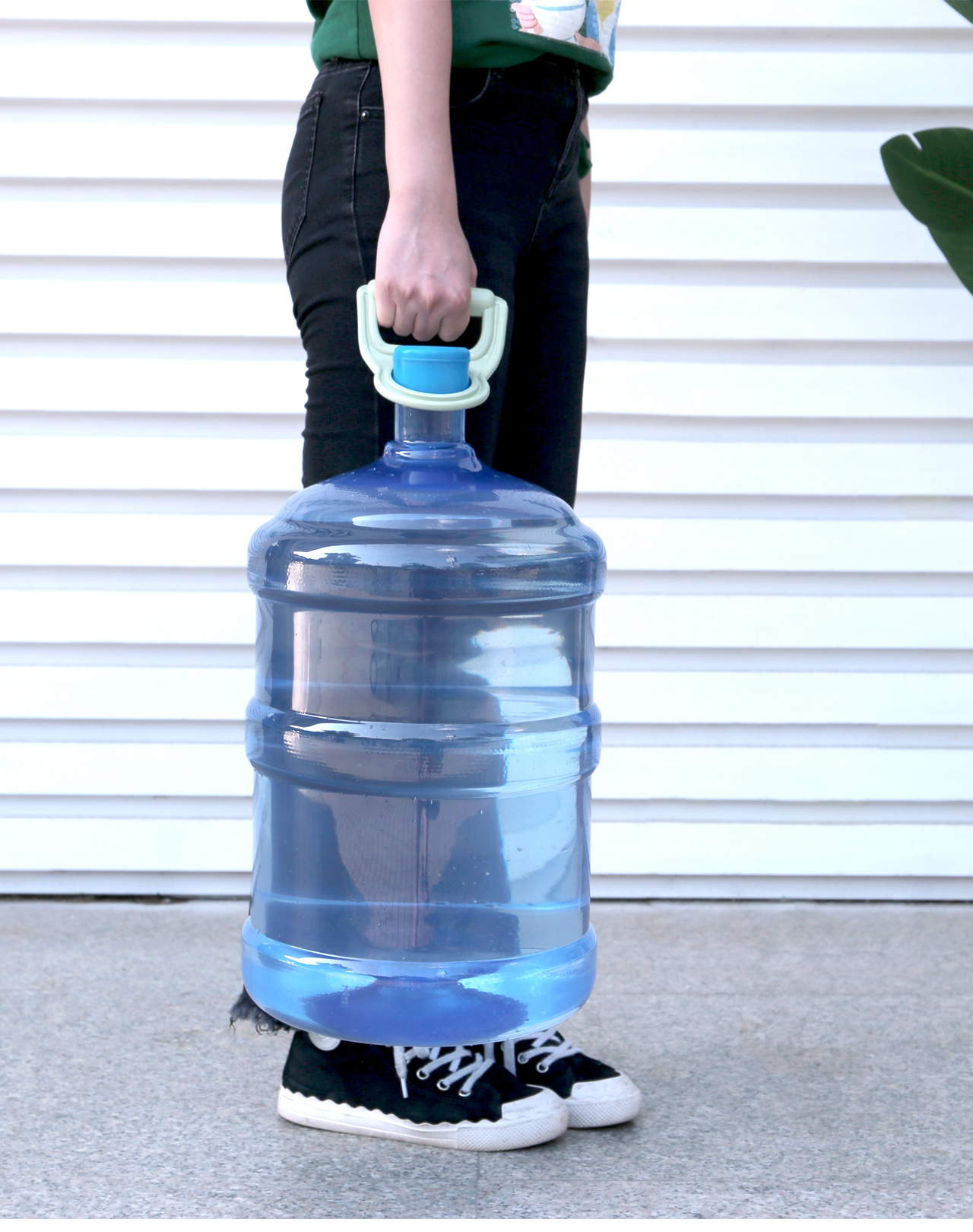 居家大桶装纯净水省力提桶器把手 矿泉水加厚拎水器 提环提水器