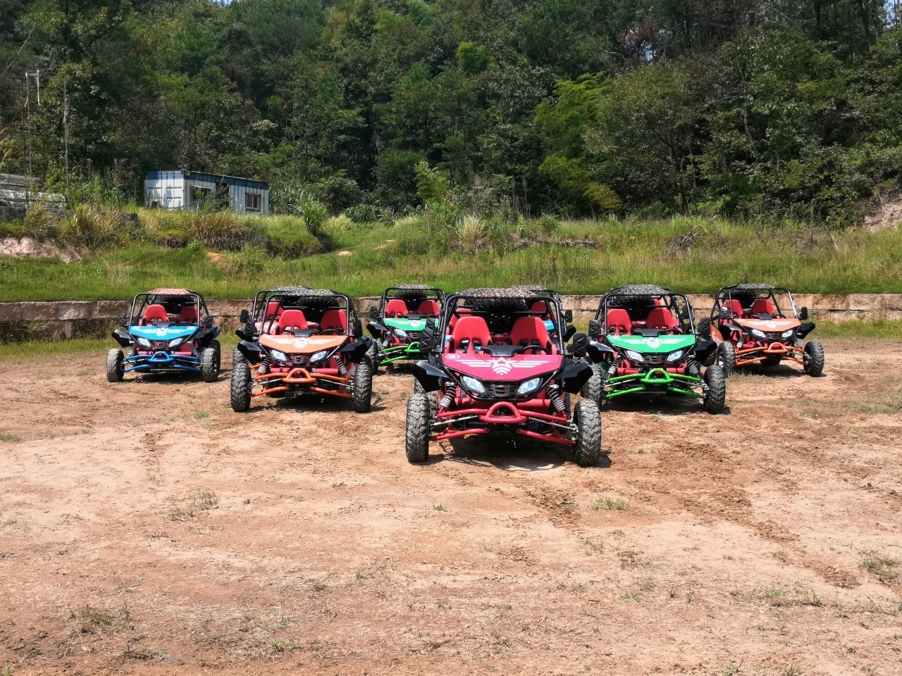 厂家直销无级变速四轮沙漠摩托车200cc全地形沙滩车utv越野卡丁车