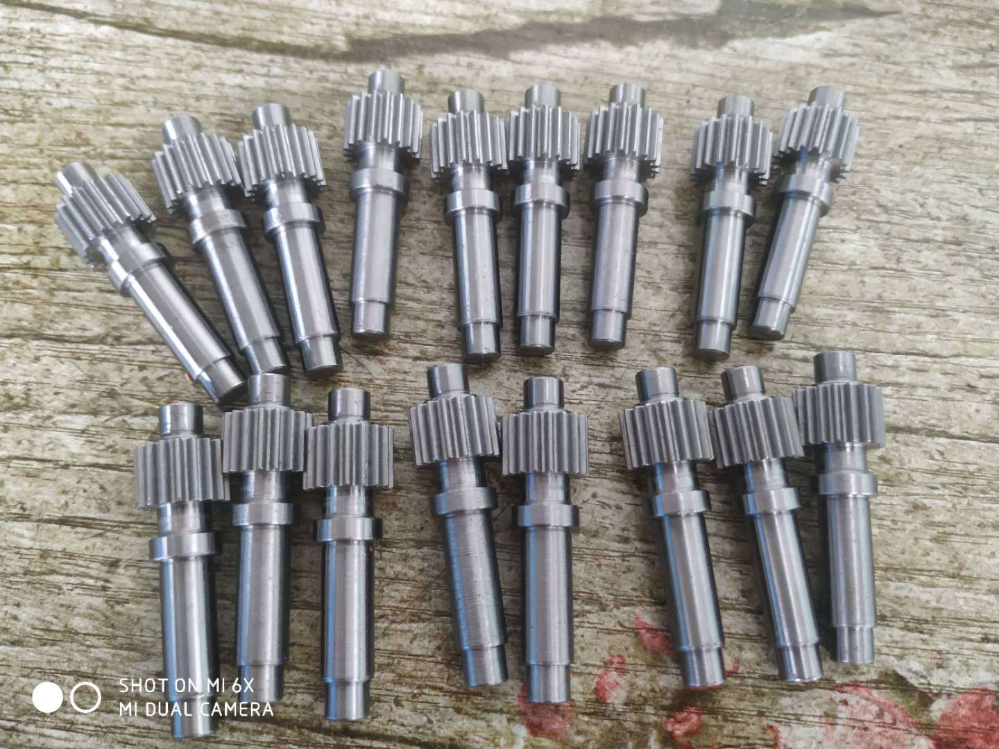 小模数精密齿轮 齿轮轴加工 硬齿面圆柱齿轮轴 铜直齿轮轴定制