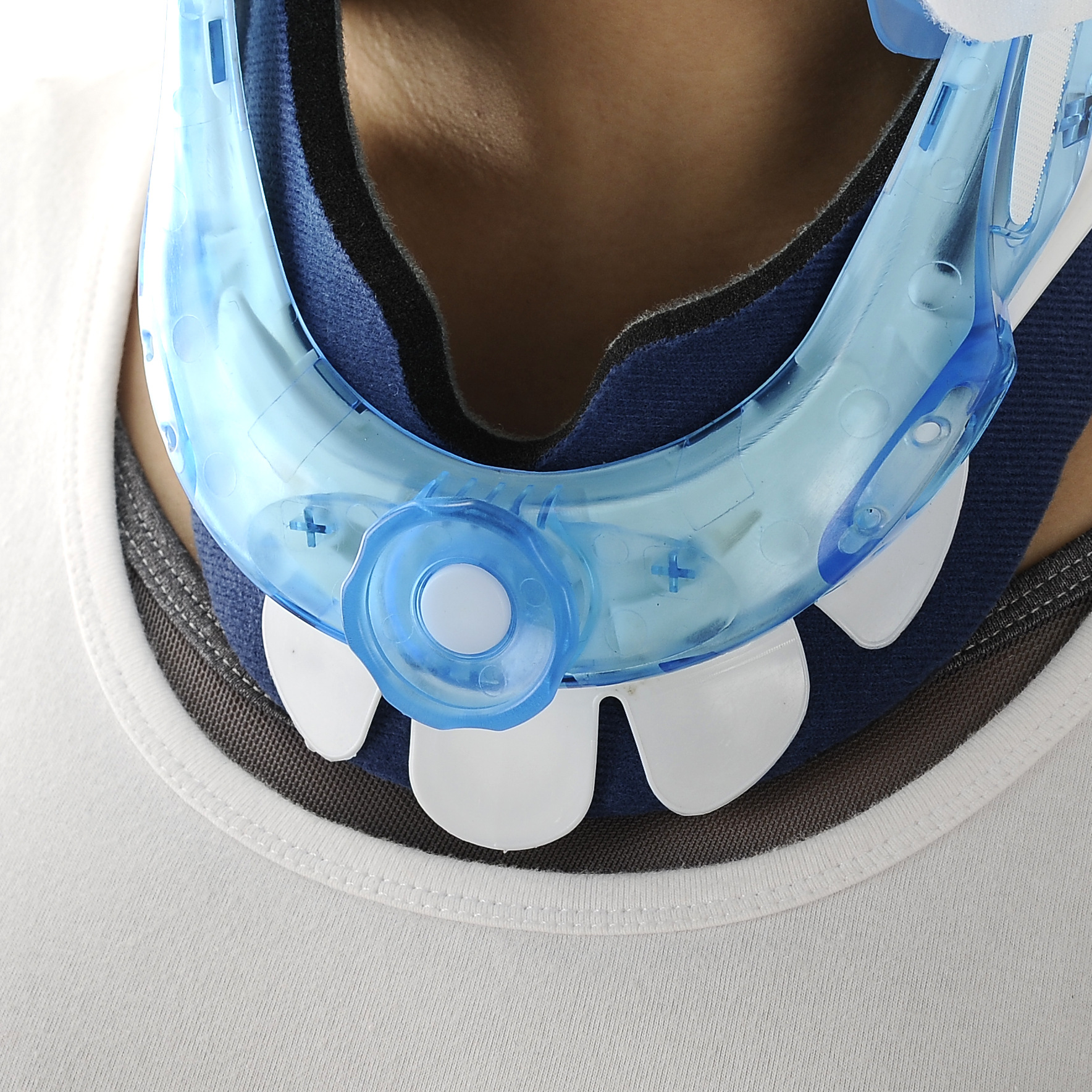 可调颈托 高档颈托 颈椎支具