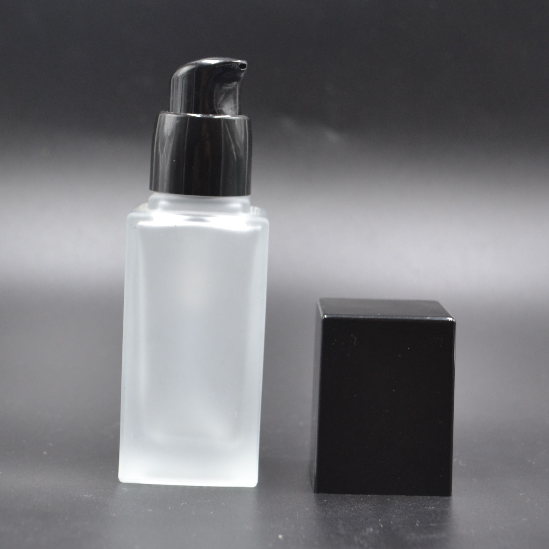 现货20ml30ml40ml按压磨砂方形粉底液妆前乳bb霜玻璃瓶彩妆包材