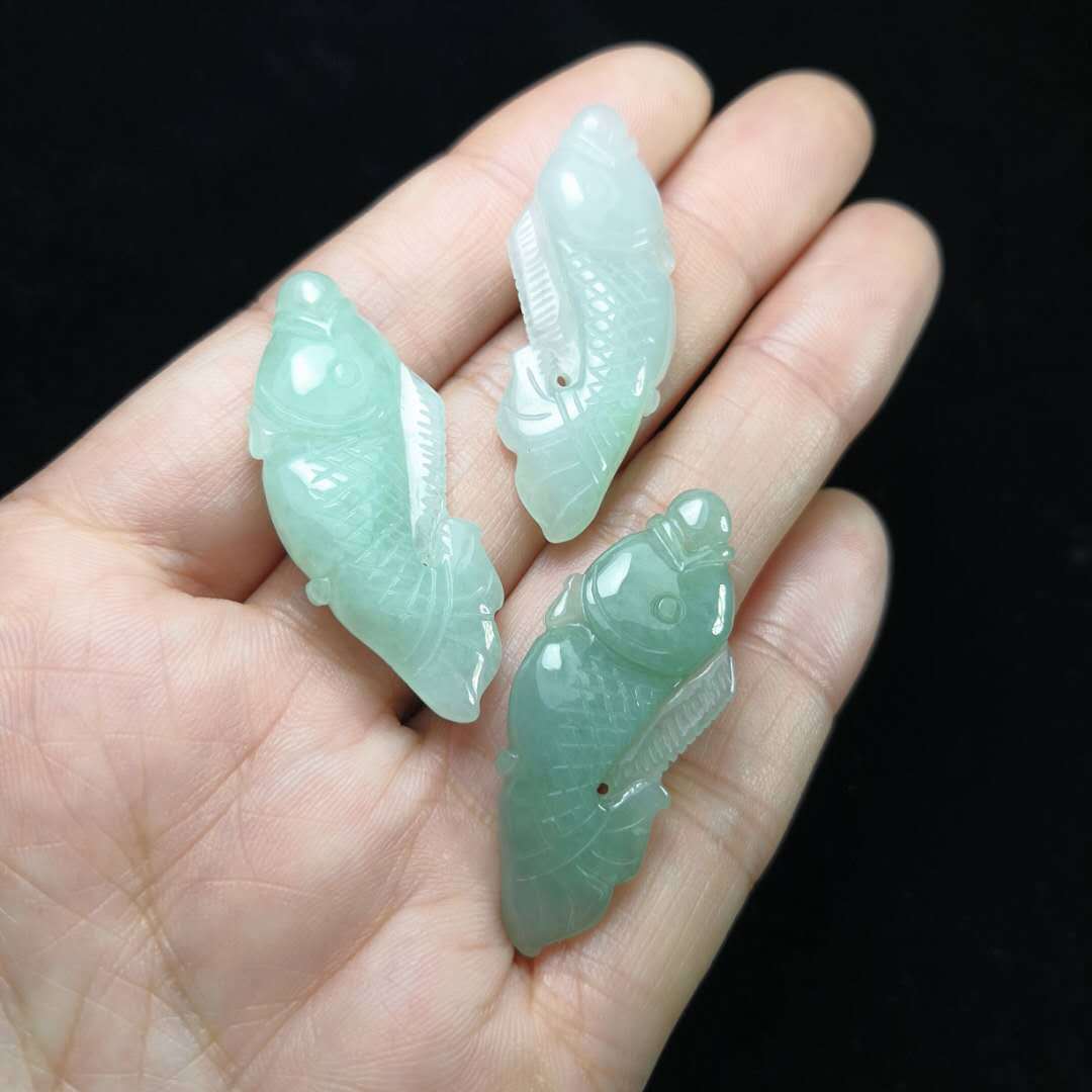 厂家货源缅甸翡翠a货情侣款锦鲤挂件 冰润翡翠鲤鱼吊坠批发