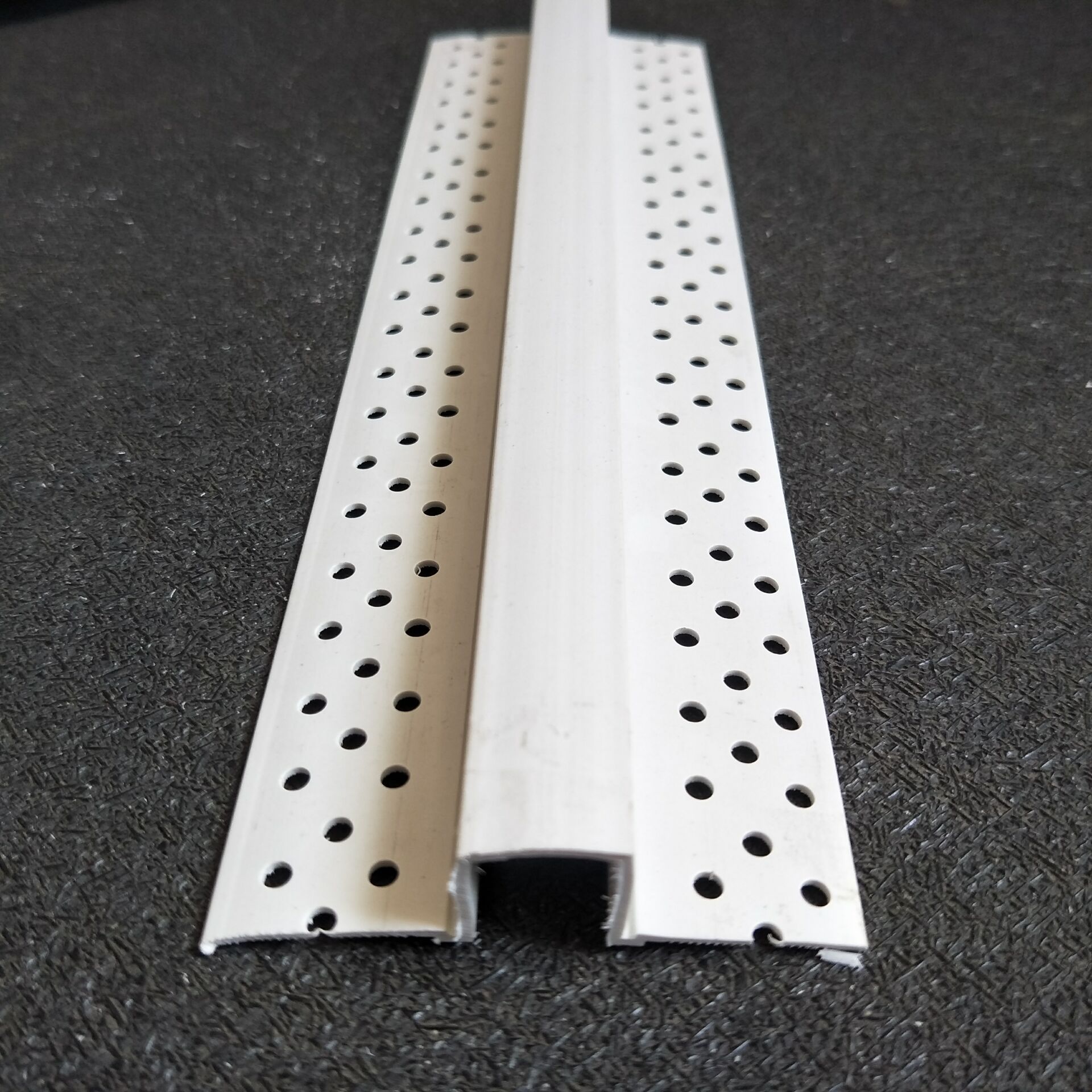 厂家批发 pvc槽式分界线 外墙体u型分隔条 白色滴水线槽20*10*10