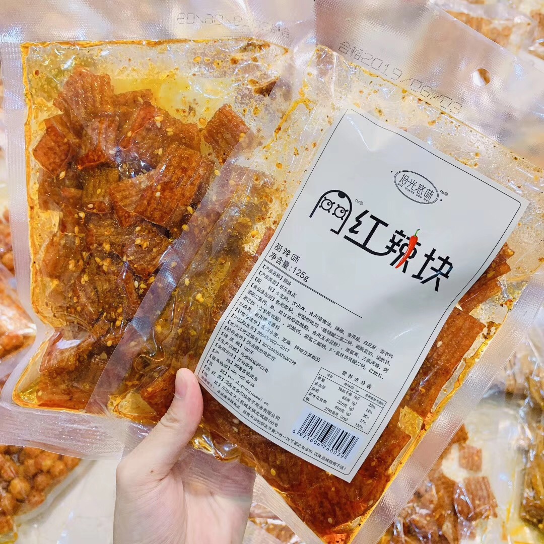 正品拾光悠味125g辣条网红微商爆款抖音同款麻辣食品辣皮辣卷辣棒
