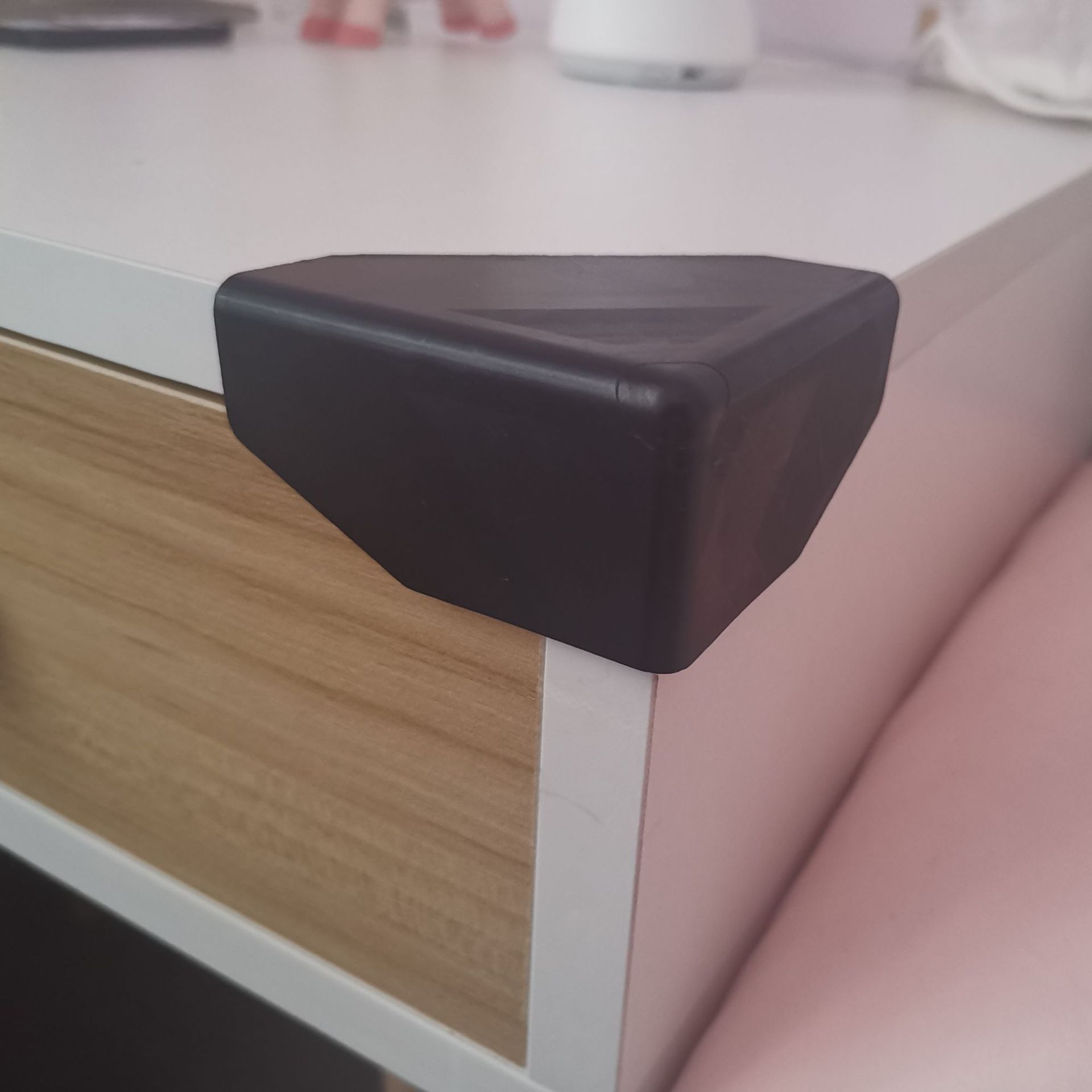 纸箱打包护角塑料 家具厂包装防磕三面塑胶保护角 黑色70*35型号