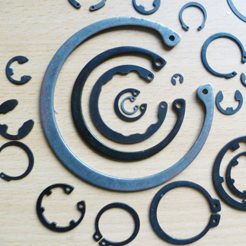 材料特性:它是用途较广的碳素弹簧钢,与65钢相比,具有较高的强度,硬度