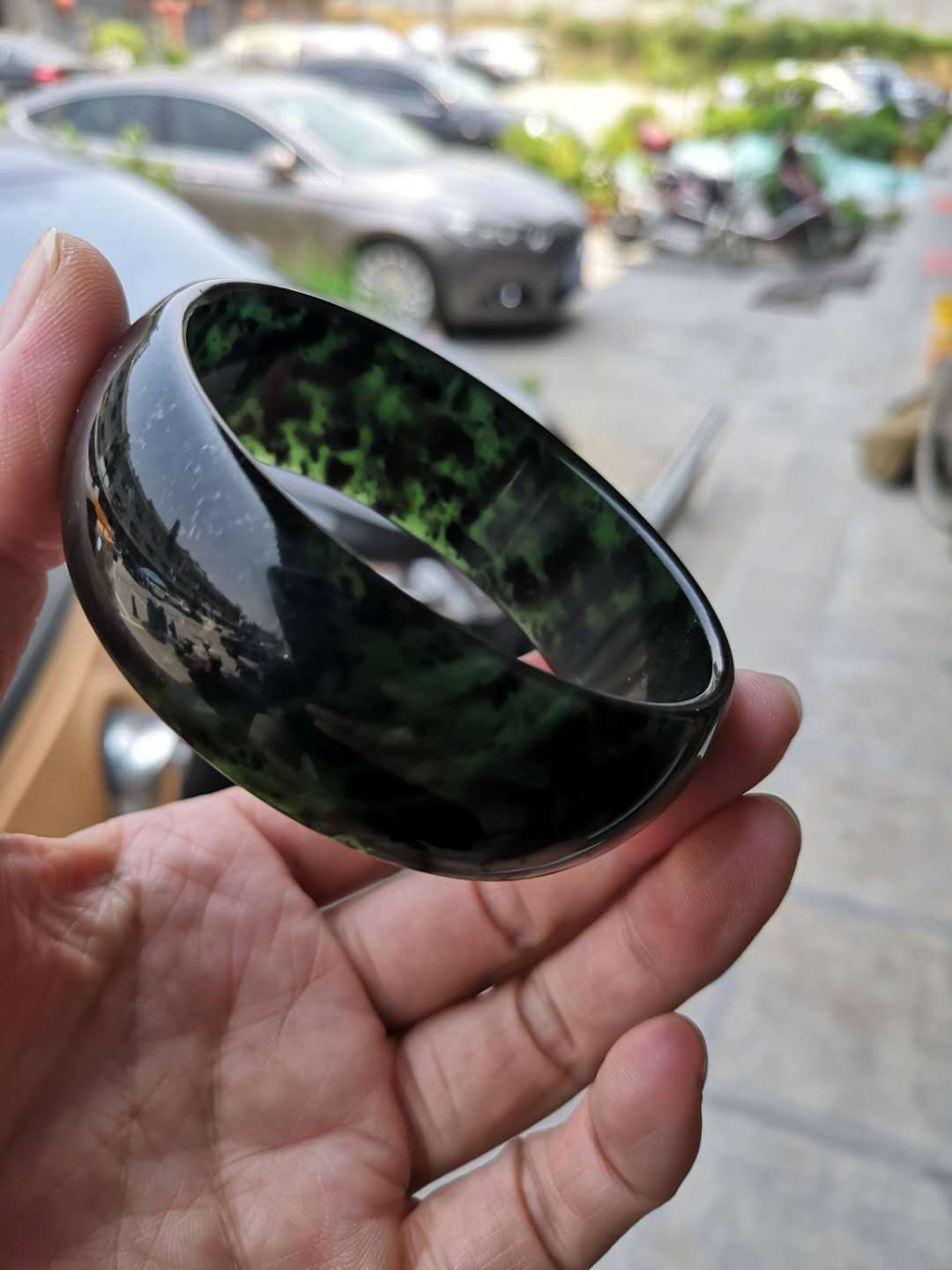 玉器加宽蓝田玉墨绿色手镯 时尚酷黑墨玉手镯厂家批发