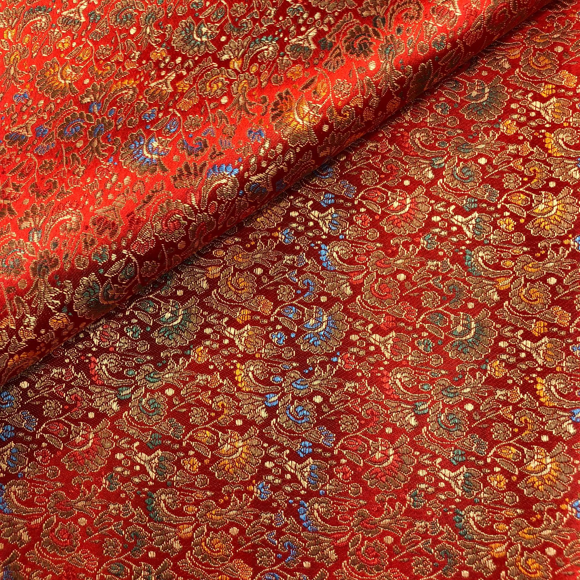 厂家直销 供应尼龙织锦缎 黑底鸡冠花 工艺品包装面料