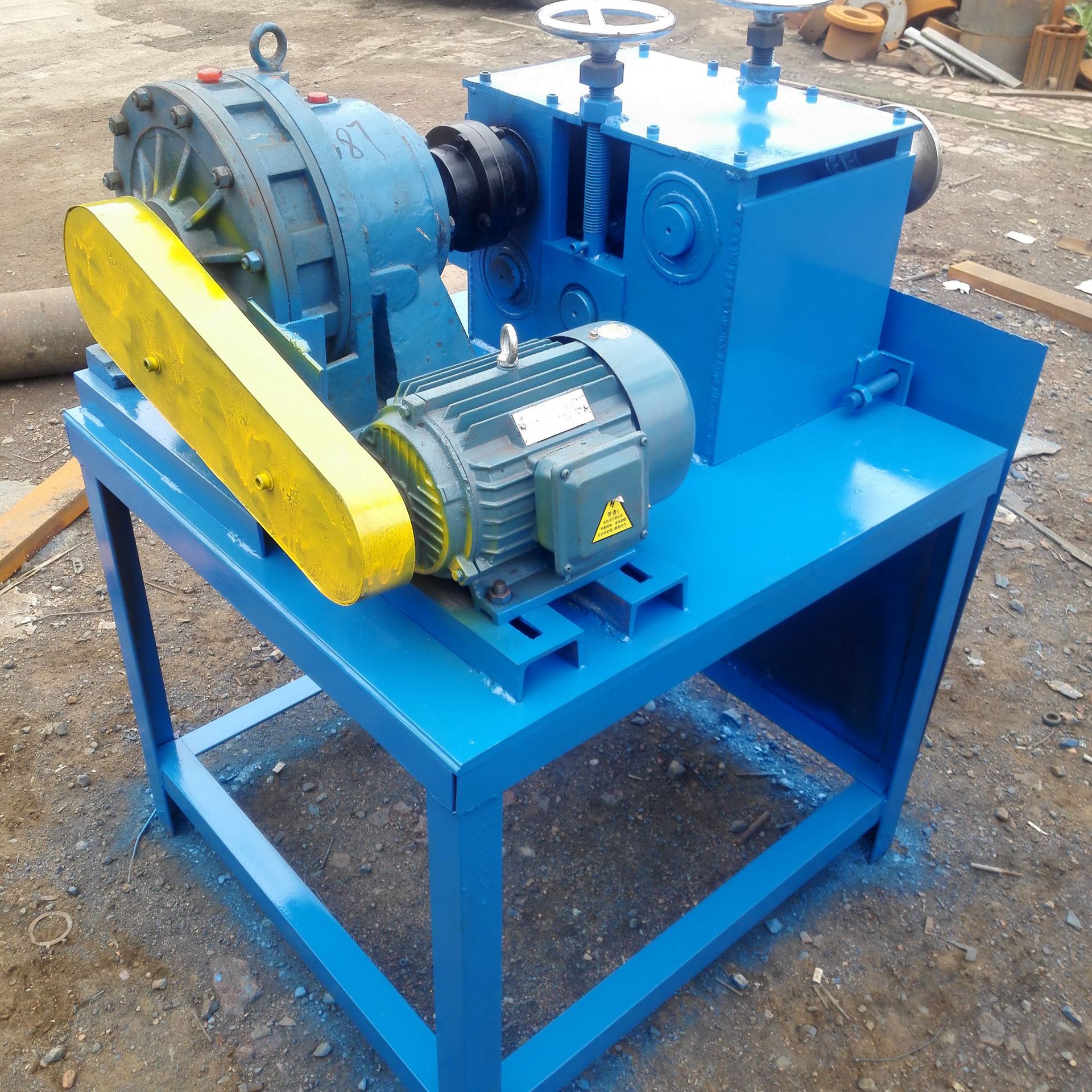 三轴立式型材弯曲机 螺旋管加工盘管机 换热器冷凝管加工盘圈机