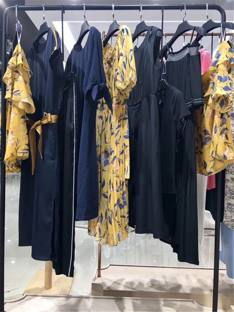 折扣女装尤西子v领雪纺衬衫女2022夏新款韩版职业装品牌时尚衬衣