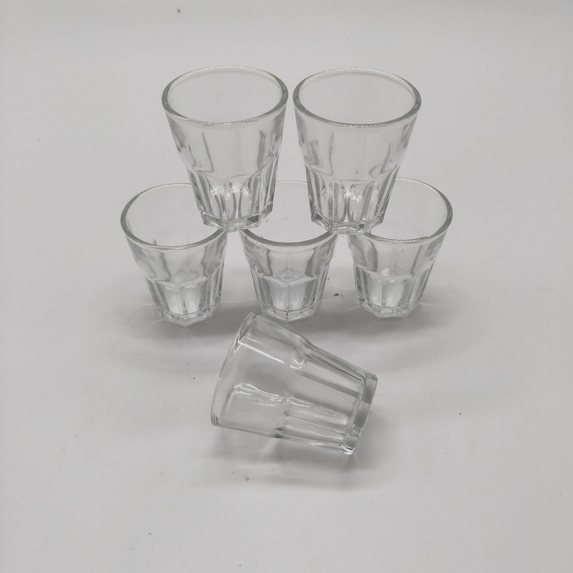 玻璃小酒杯白酒杯子一口小杯子2元超市两元店二元店货源批发