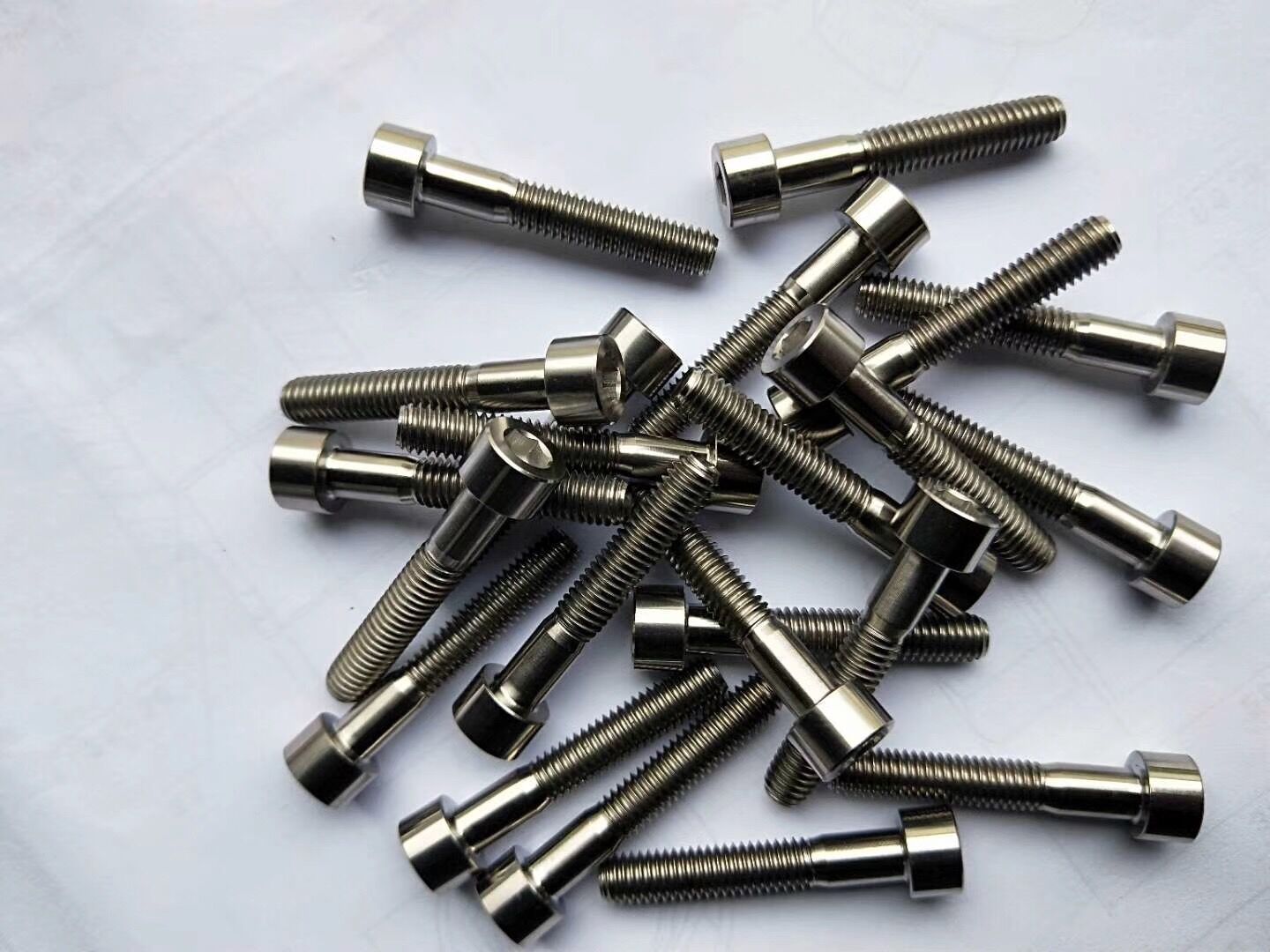 厂家直销钛合金螺栓 din912圆柱钛螺丝 钛螺母 支持定制
