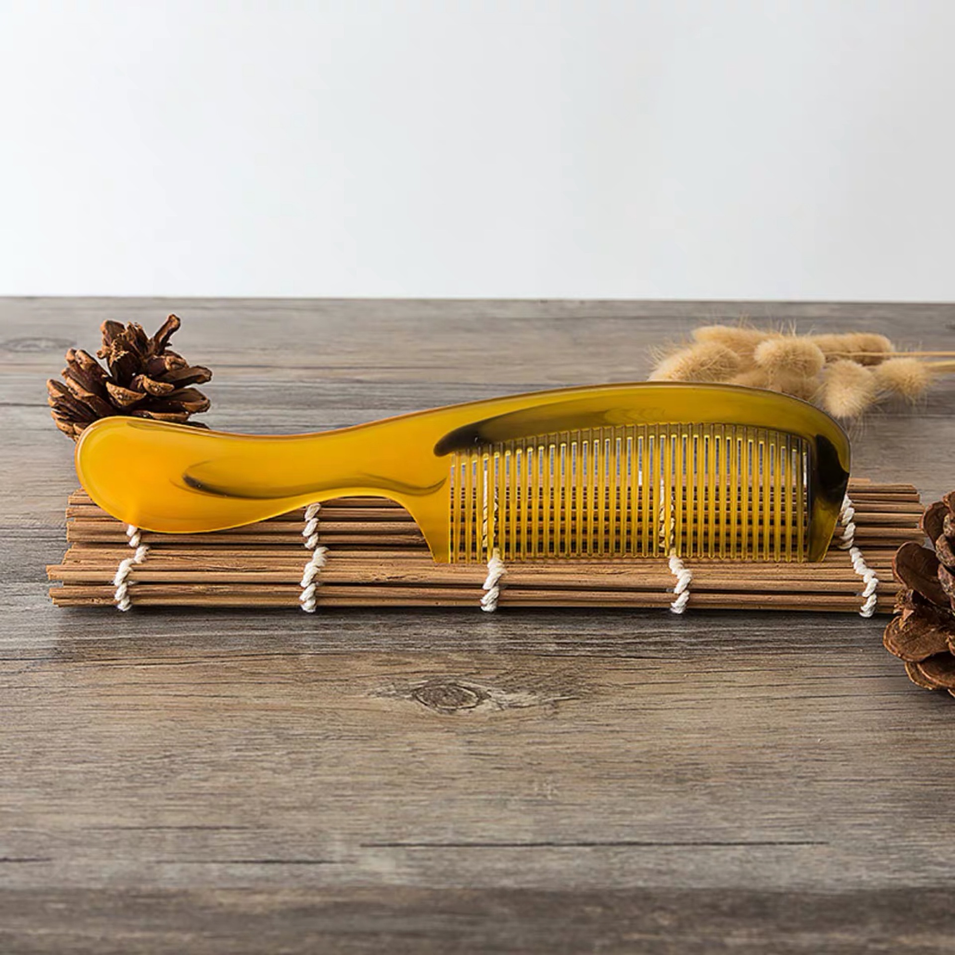【一辈子折不断】加厚牛筋梳折不断防静电塑料梳子学生卷发梳黄色