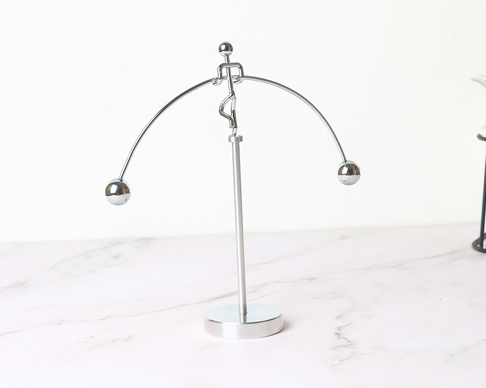 创意大号金属举重平衡小铁人摆件不倒翁学生日礼品减压益智玩具球