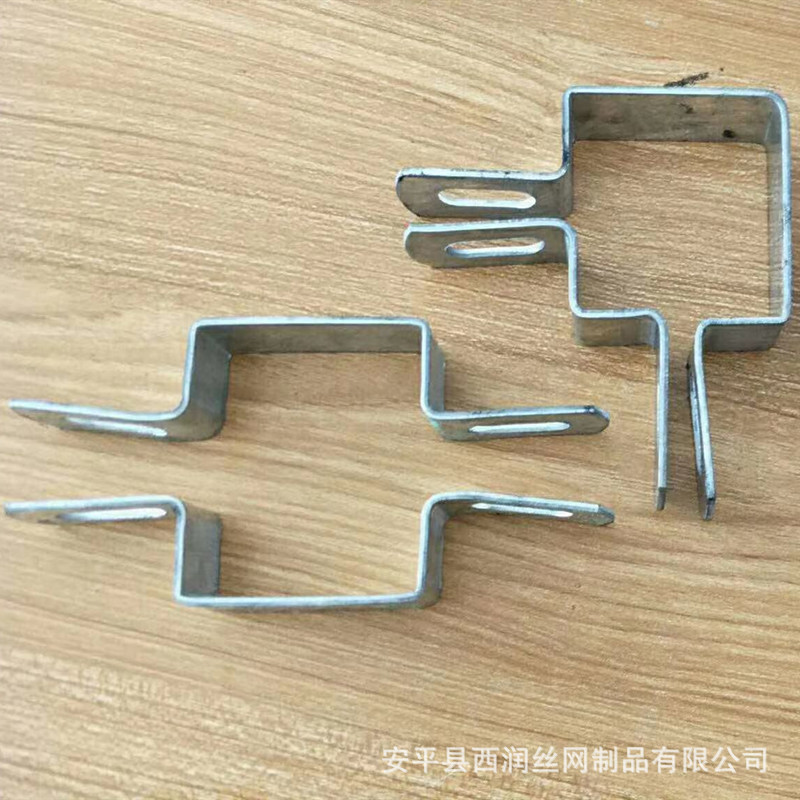 双边丝护栏网配件公路护栏网连接件钢丝篱笆勾花围栏铁丝网抱卡