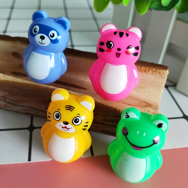 抖音爆款卡通不倒翁小猪老虎儿童益智迷你赠品休闲怀旧小玩具批发