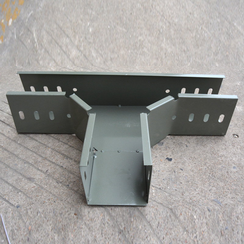 电缆金属线槽弯头防火喷塑桥架配件弯头三通连接片跨接地线