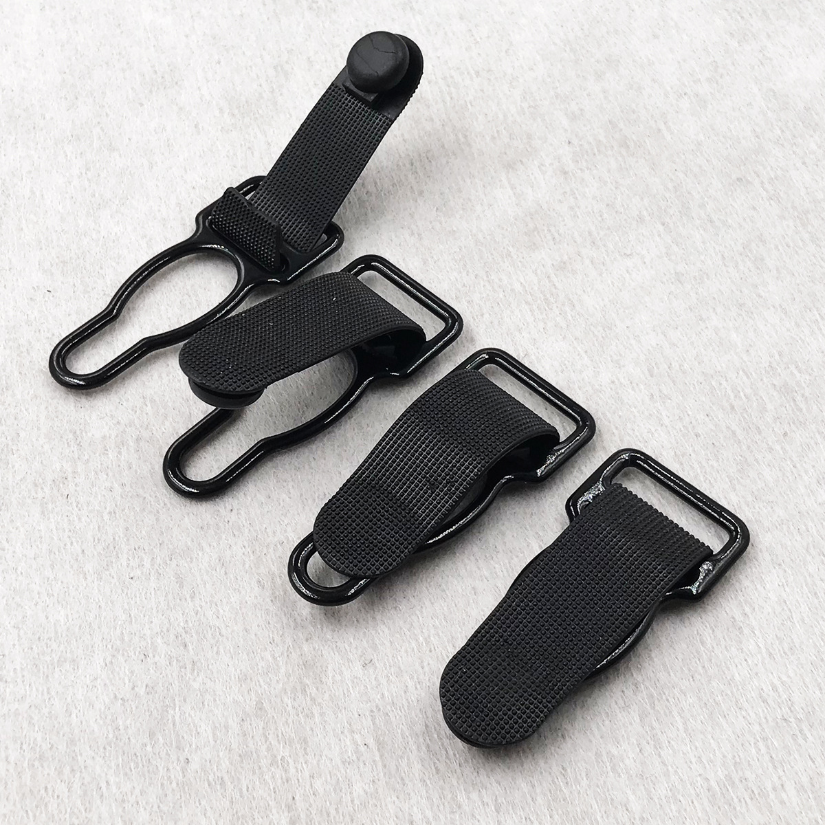 供应12mm丝袜内衣黑色包胶吊袜扣铁包胶葫芦扣 丝袜连接固定袜扣