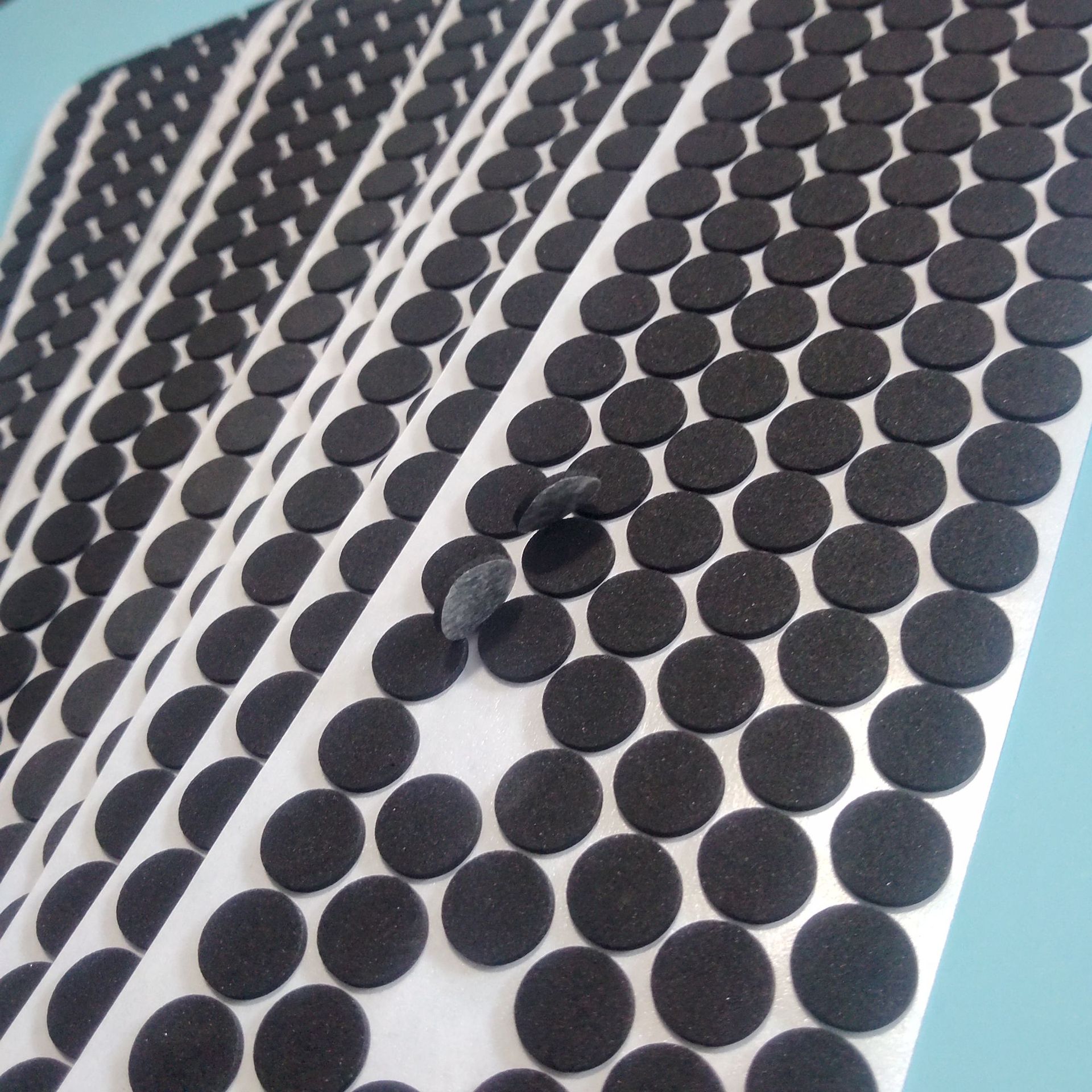 现货供应自粘cr泡棉垫 eva脚垫 可定制橡胶垫 硅胶垫各种规格