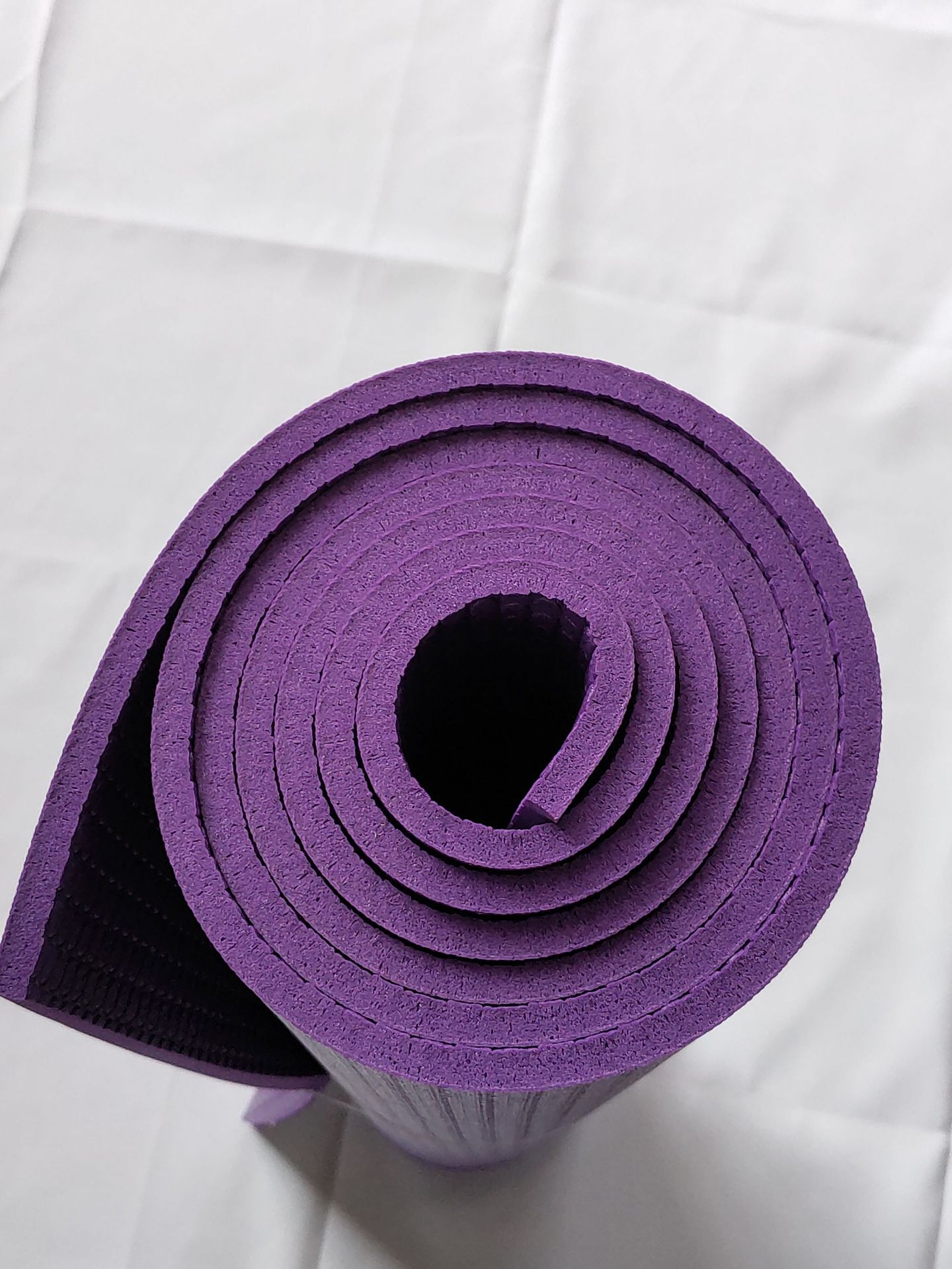 高密度pvc瑜伽垫 厂家批发5mm环保橡胶初学者黑垫舞蹈健身地垫