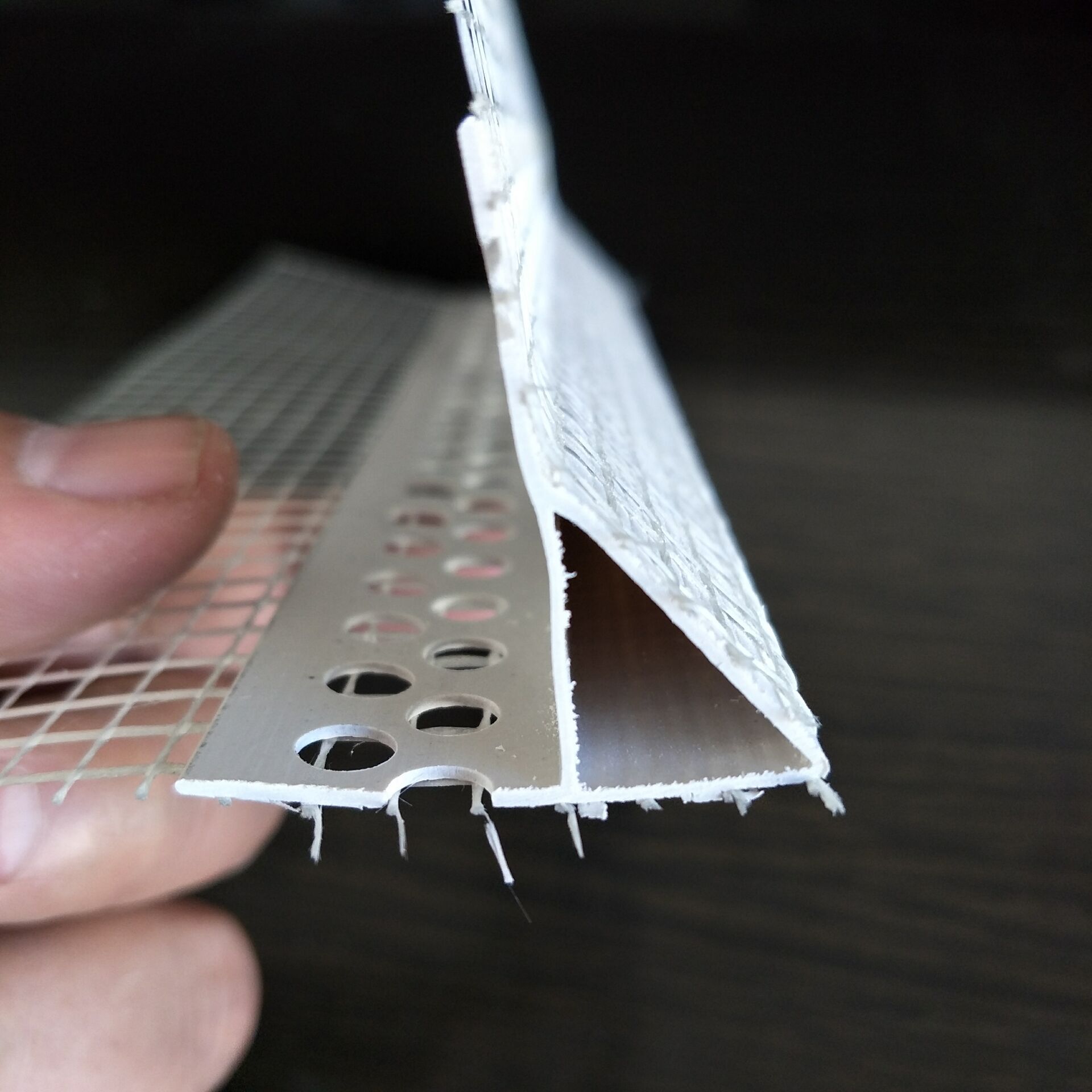 【现货批发】pvc大三角鹰嘴带网滴水线条 2米一根150米一箱