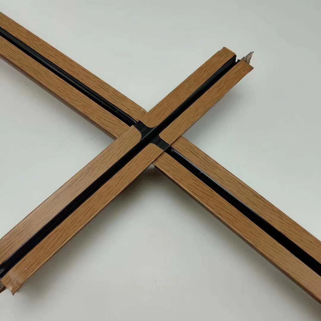 烤漆轻钢龙骨平面t型双面烤漆龙骨 立体凹槽烤漆龙骨