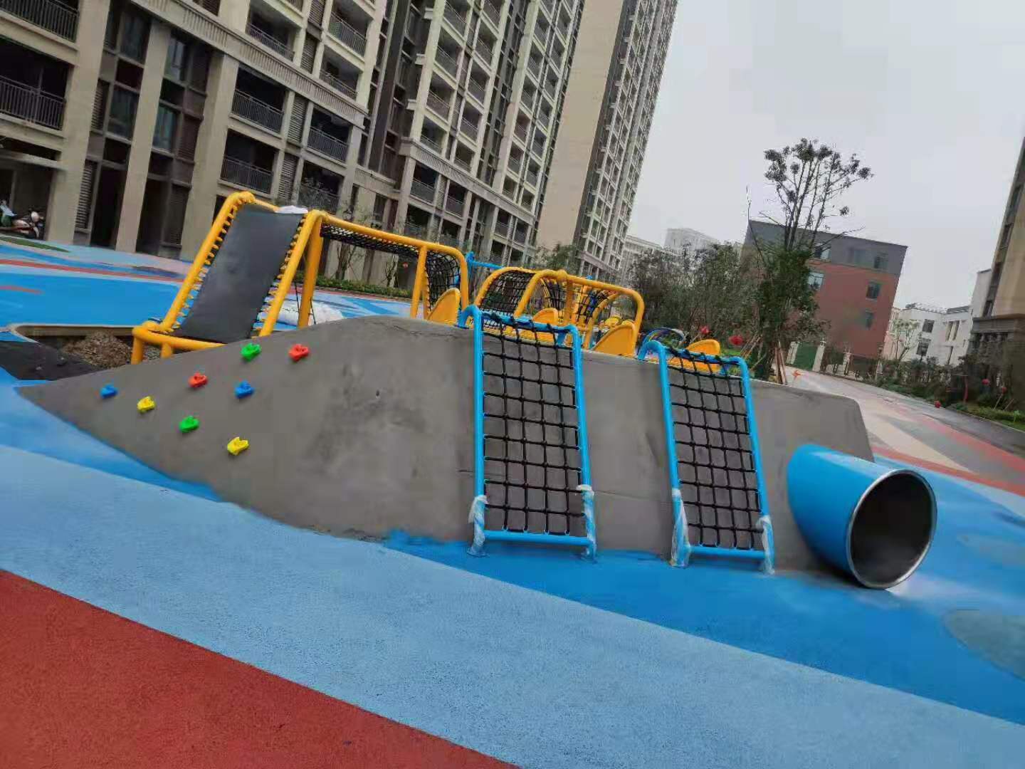 幼儿园爬网定制儿童户外钻网 拓展训练网绳 游乐设备非标厂家定制