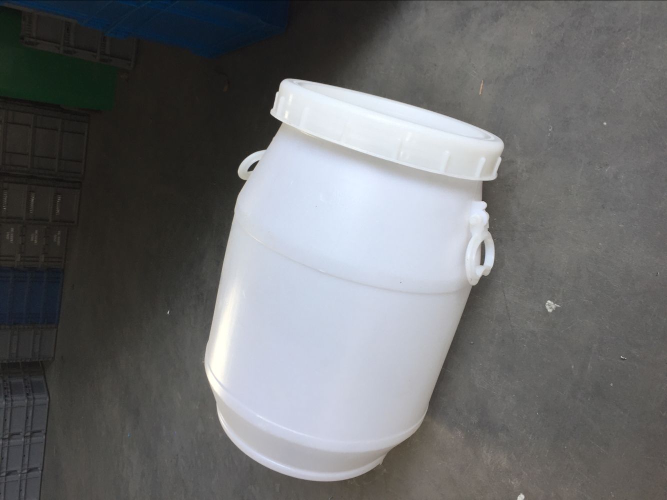 供应上海浙江50kg食品桶 白色化工桶 带拎手化工塑料桶配内盖