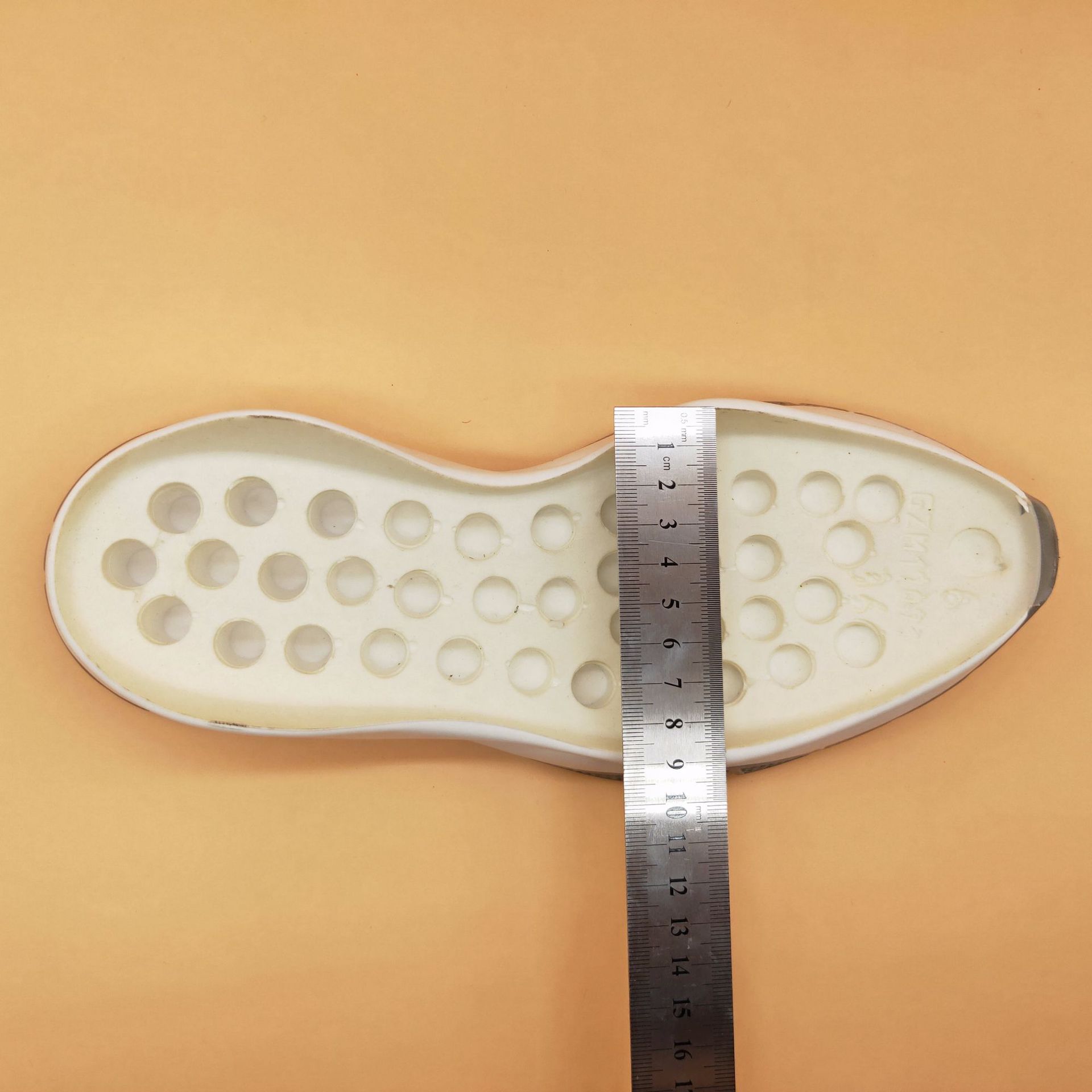 国足厂家直销抽真空吸模休闲运动鞋大底新款老爹时尚款鞋底