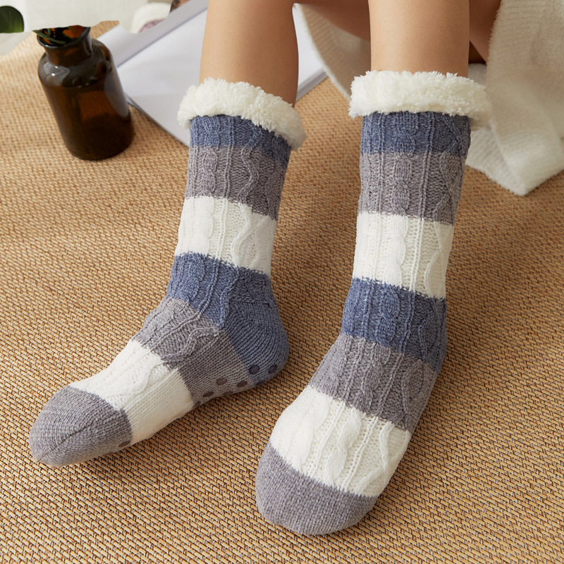 Floor Socks Women's Home Sleeping Snow Socks Christmas Socks Coral Velvet Confinement Leg Cover Slippers Carpet Socks