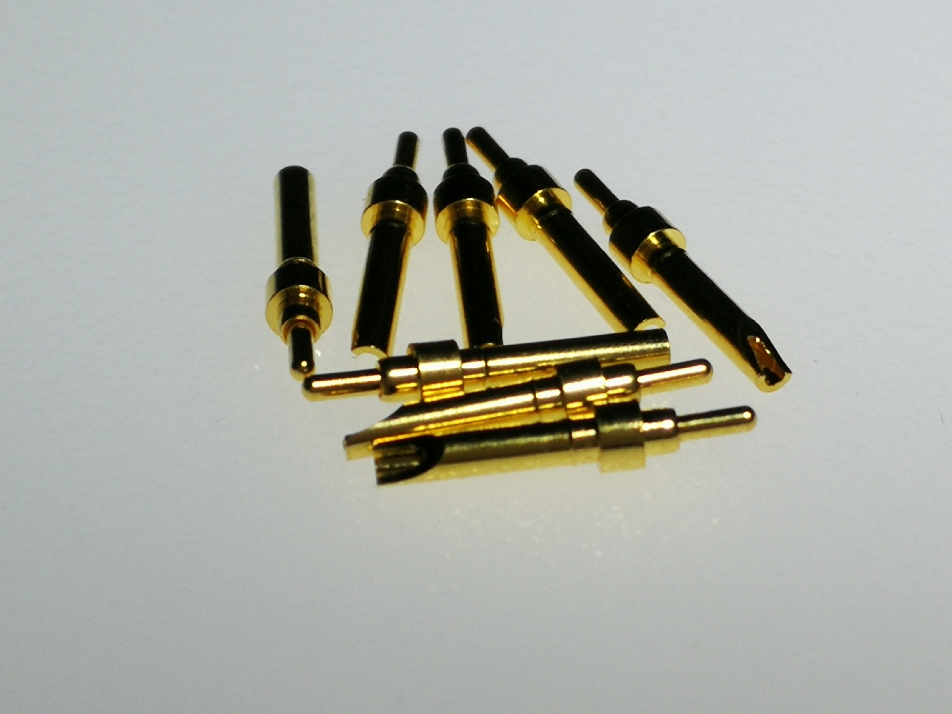 焊线式pogopin5g充电针无人机tws蓝牙弹针铜柱顶针探针测试针