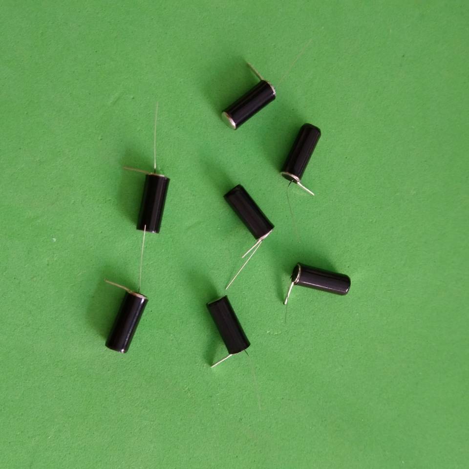 供应震动开关sw-58010p密封高灵敏带黑套 弹簧振动开关 玩具家电
