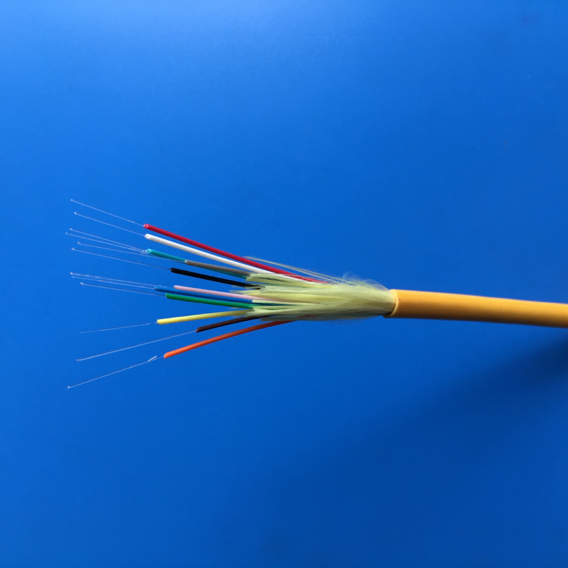 12芯室内万兆束状光缆多模束状紧包光纤光缆厂家专业定制室内光缆