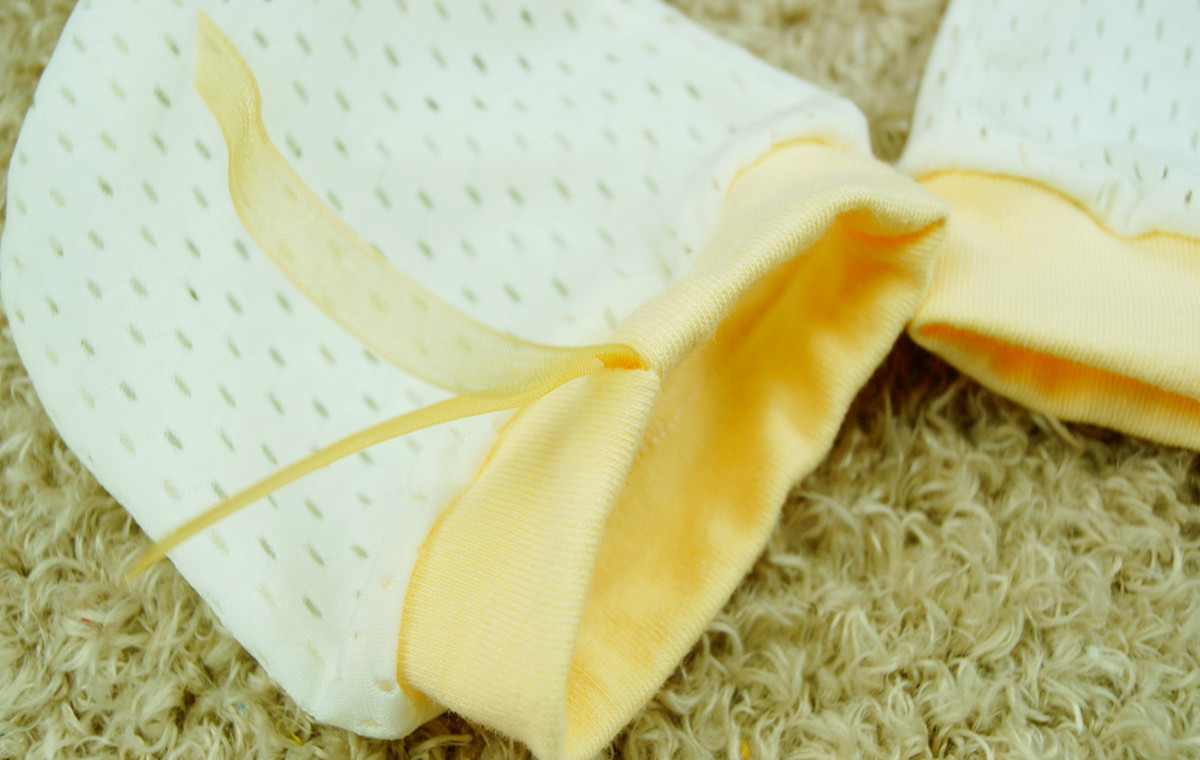 薄款防抓脸冰丝小手套 超弹透气冰丝脚套 防感冒学步脚套