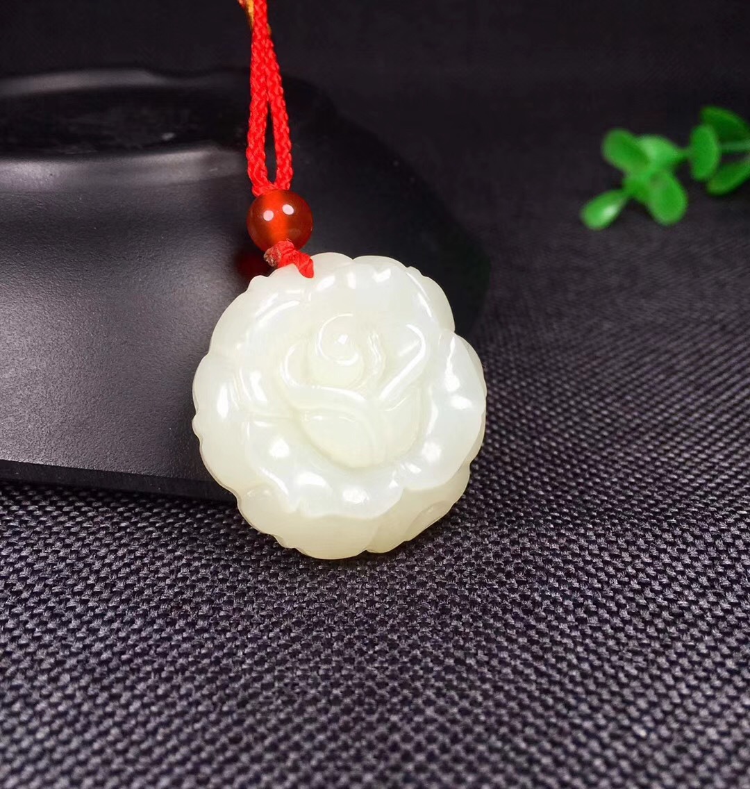 厂家直销天然和田玉白玉玫瑰花吊坠女款玉石饰品玉挂件送证书