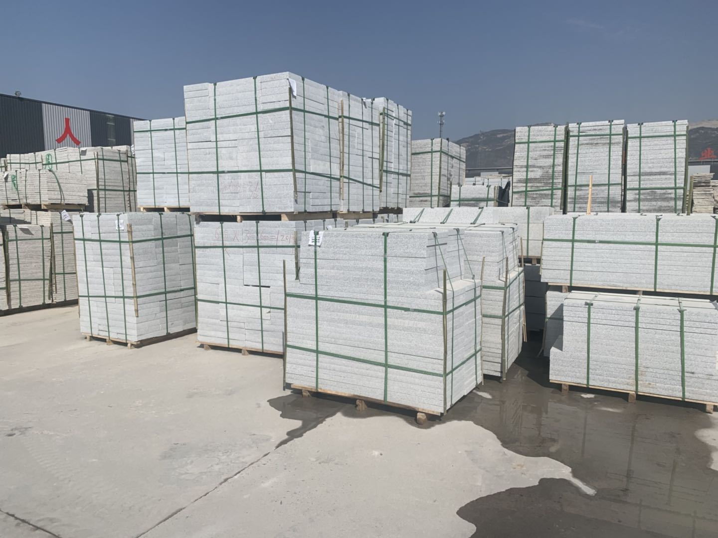 石材矿厂芝麻白花岗岩板材 湖北麻城矿山直供芝麻白光面荔枝面