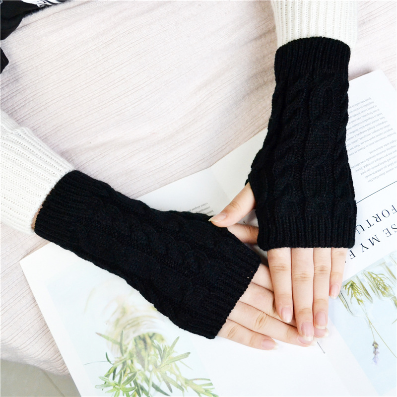 Autumn and Winter Outdoor Travel Warm Oversleeves Korean Fashion 20cm Half Finger Twist Knit Arm Sleeve