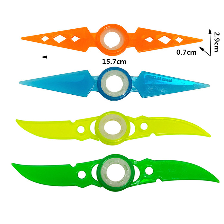 专业生产赠品小玩具 旋转刀糖果玩具兵器塑料儿童小玩具抽奖礼品