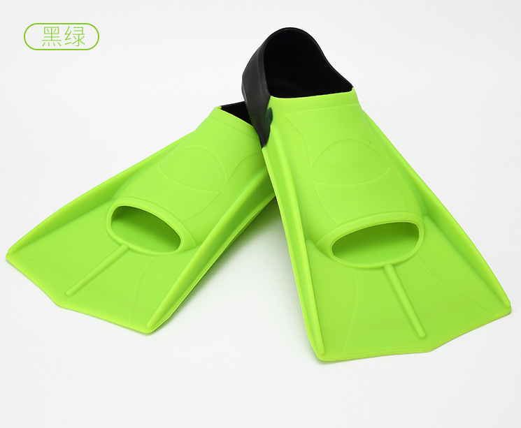 游泳脚蹼成人女士游泳潜水浮潜儿童训练蛙泳自由泳鸭脚板硅胶鸭蹼