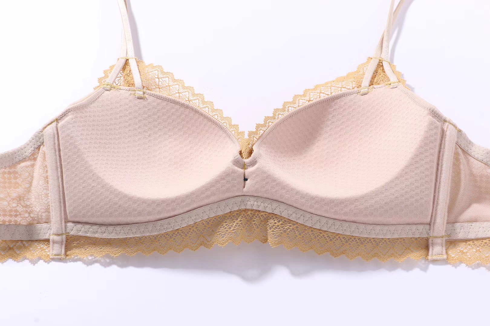 新款日系性感无钢圈中杯文胸套装 无痕舒适聚拢小胸女士内衣罩杯