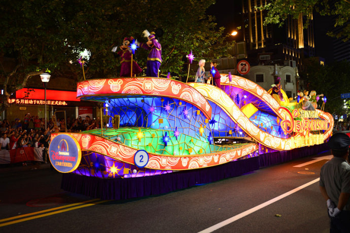 南昌市深圳市广州市 主题游乐园宣传巡游花车 创意游览卡通船