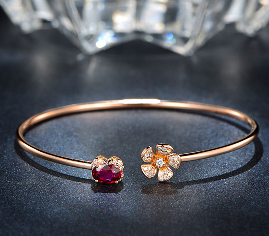 02克拉鸽血红红宝石手镯 镀18k金镶钻手镯 彩色宝石手饰品