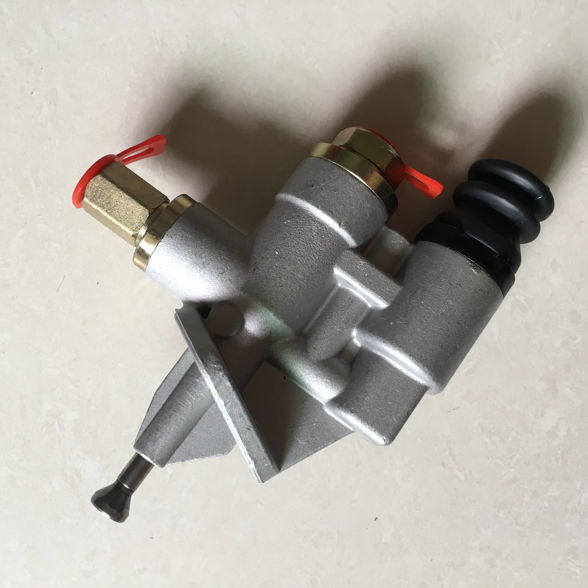 东风康明斯挺杆式柱塞6ct系列(小孔)输油泵 3936318