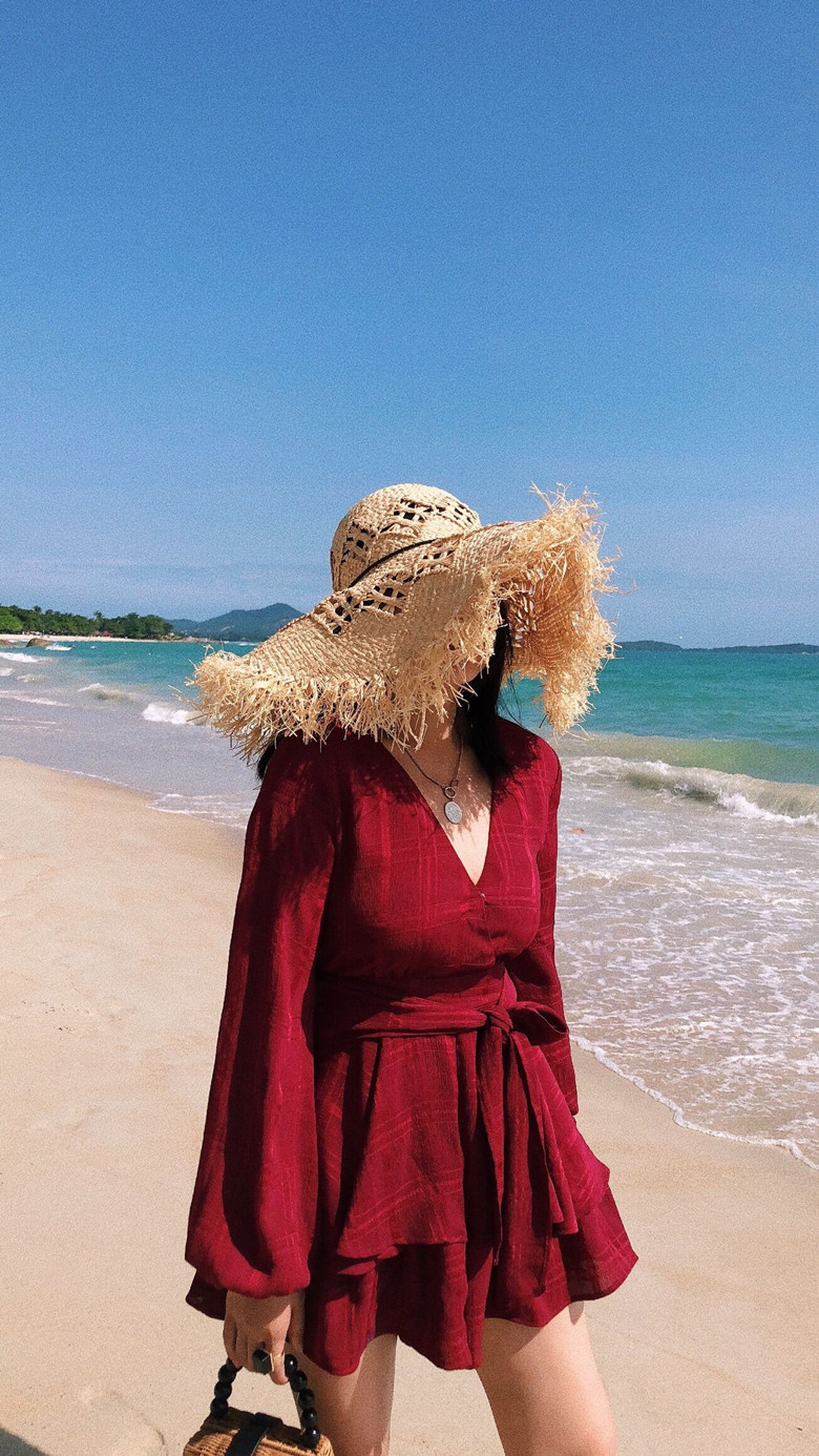 夏天度假海边草帽遮阳沙滩帽女大帽檐超大拉菲草毛边ins 旅游帽子