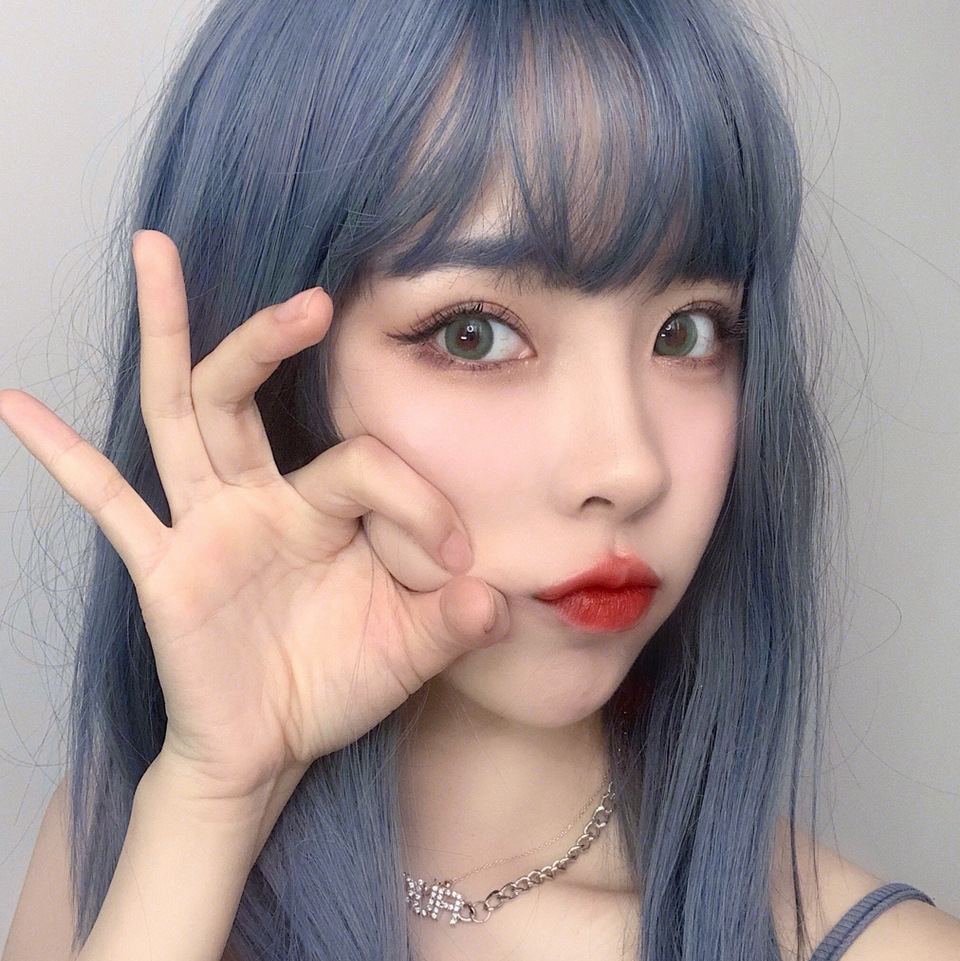 雾霾蓝假发女长直发网红同款锁骨发气质修脸烟灰蓝化纤假发女现货